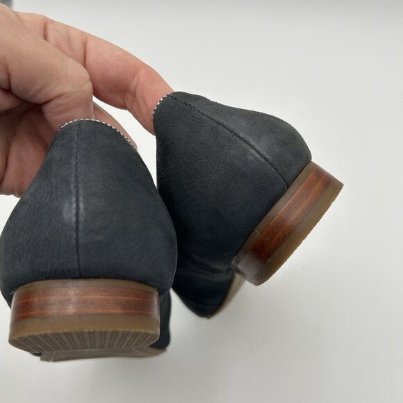 ME TOO YASOR  Women’s 9M Dark Blue Loafer Flats with White Trim - Picture 5 of 10